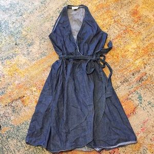 Very flattering Jean dress with tie up belt waist